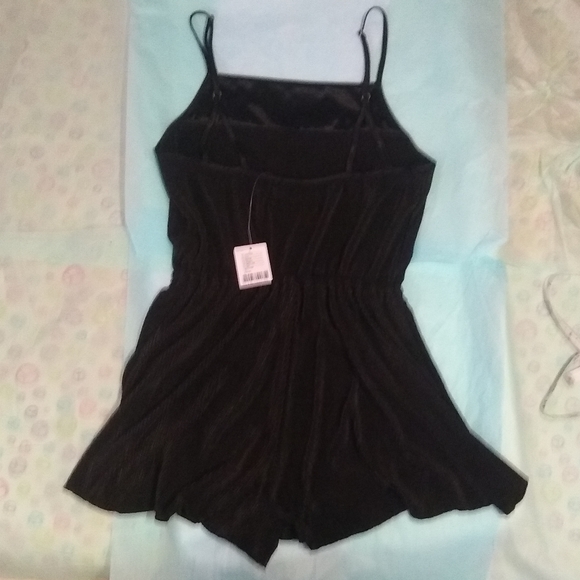 NWT Urban Outfitters Black Romper - Picture 14 of 16